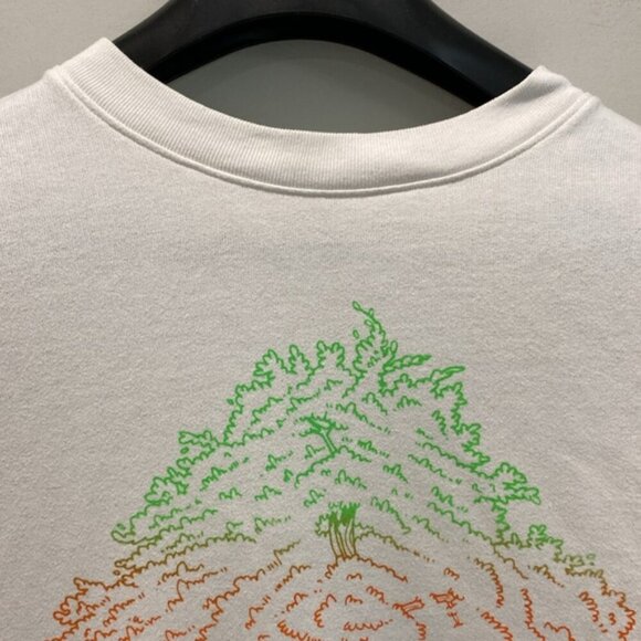 Levi's White Sweatshirt Into the Trees Fits Medium/large Oversized - Picture 7 of 10